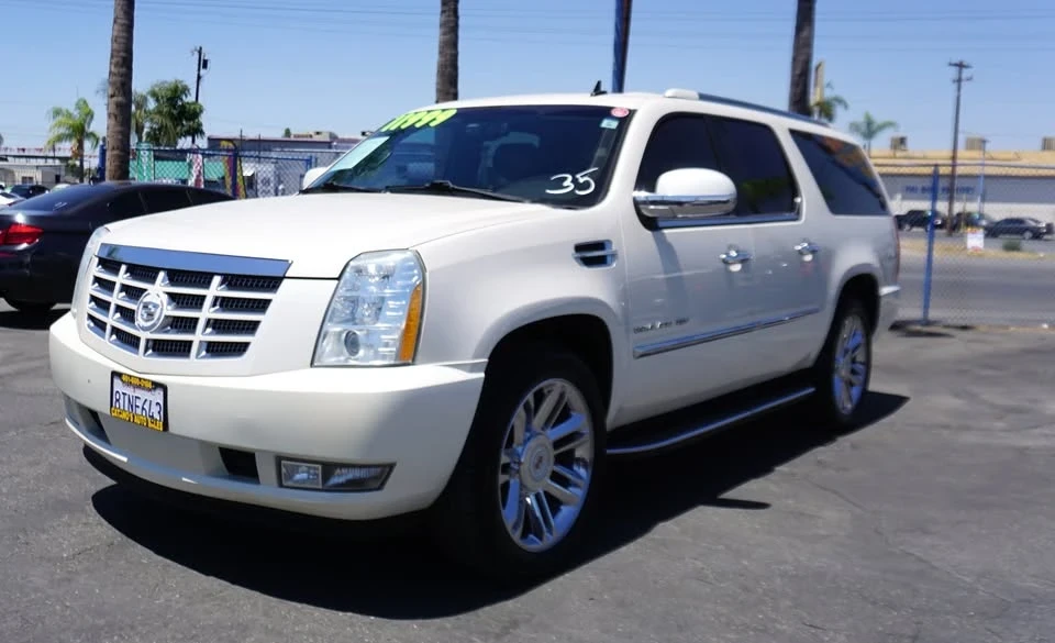 2012 Cadillac Escalade & EXT 3rd Gen - Image 3 of 20