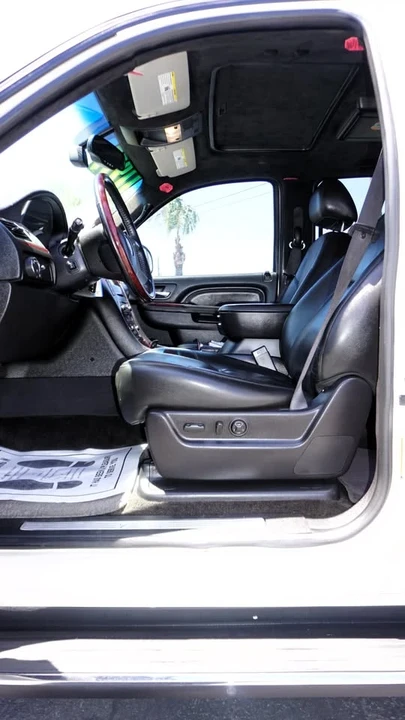 2012 Cadillac Escalade & EXT 3rd Gen - Image 6 of 20