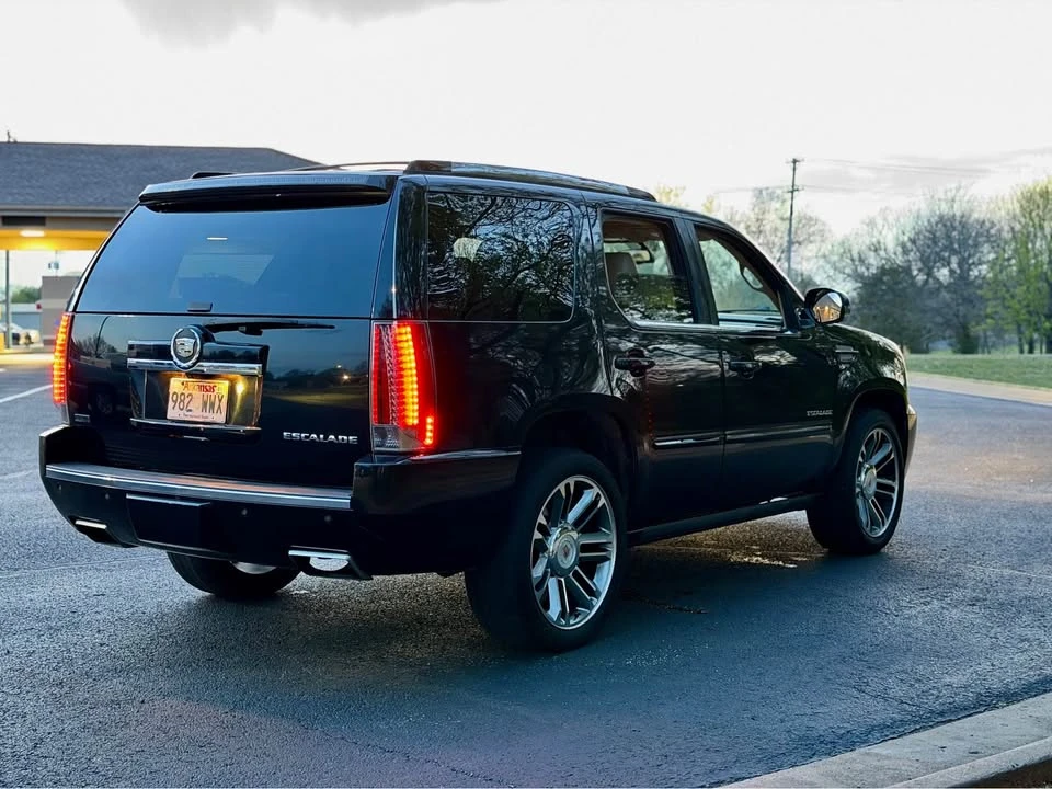 2012 Cadillac Escalade & EXT 3rd Gen - Image 4 of 9