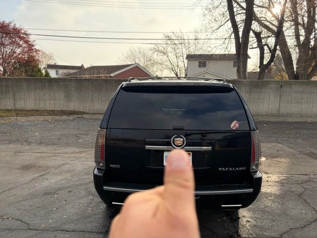 2012 Cadillac Escalade & EXT 3rd Gen - Image 4 of 19