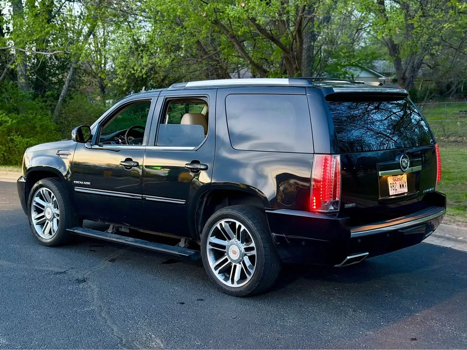 2012 Cadillac Escalade & EXT 3rd Gen - Image 5 of 9