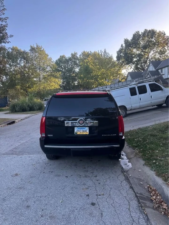 2012 Cadillac Escalade & EXT 3rd Gen - Image 4 of 15