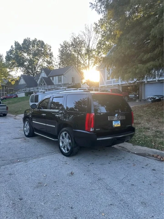 2012 Cadillac Escalade & EXT 3rd Gen - Image 3 of 15