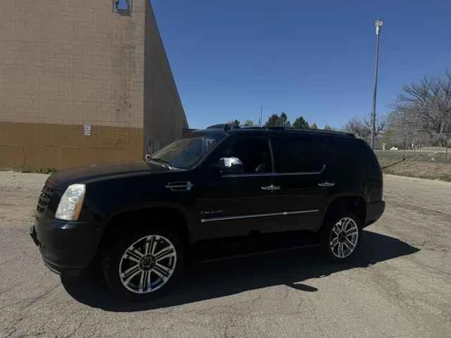 2012 Cadillac Escalade & EXT 3rd Gen - Image 4 of 5
