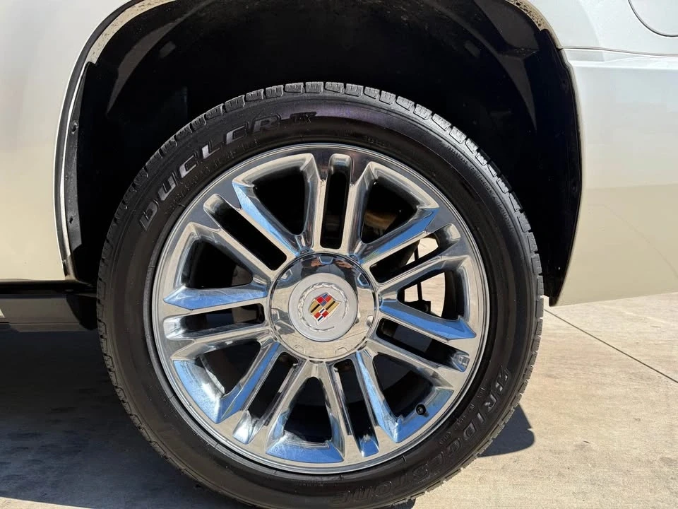 2012 Cadillac Escalade & EXT 3rd Gen - Image 7 of 17