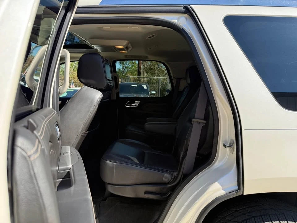 2012 Cadillac Escalade & EXT 3rd Gen - Image 12 of 17