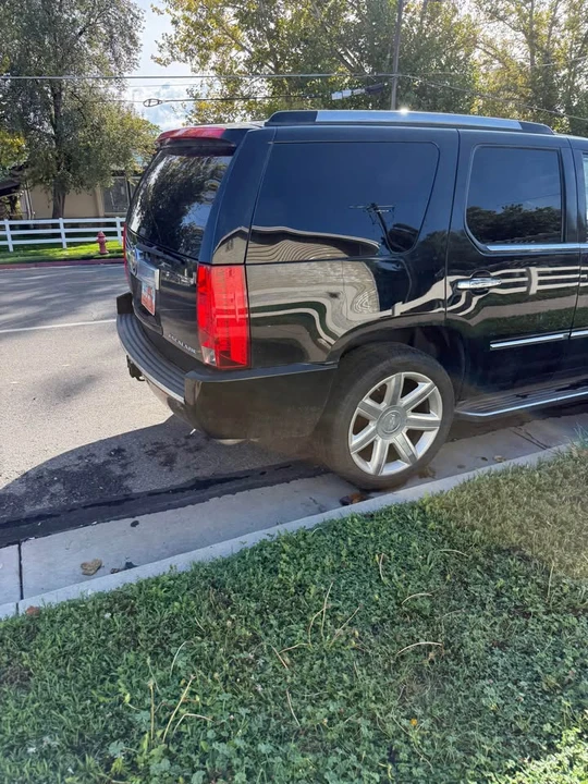 2012 Cadillac Escalade & EXT 3rd Gen - Image 2 of 12