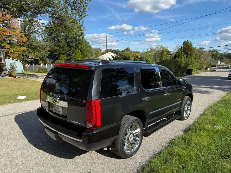 2012 Cadillac Escalade & EXT 3rd Gen - Image 6 of 16