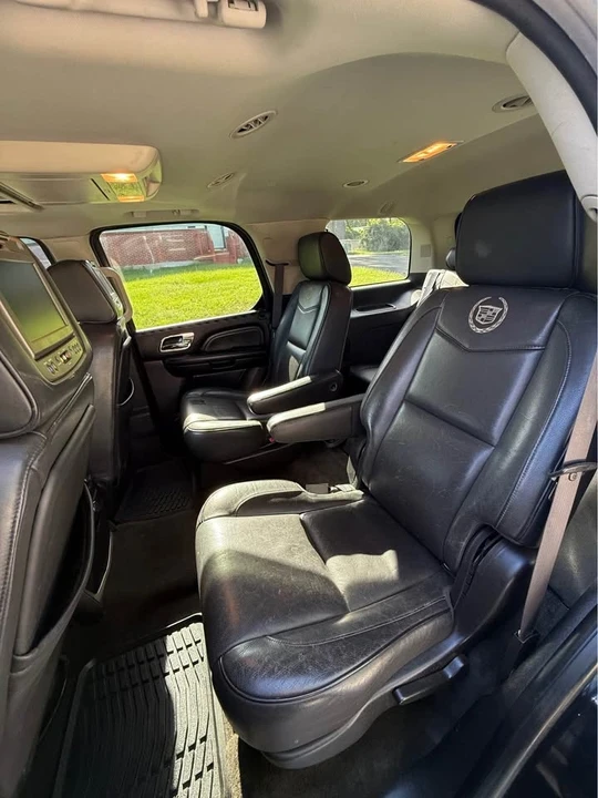 2012 Cadillac Escalade & EXT 3rd Gen - Image 10 of 16