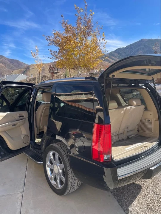 2012 Cadillac Escalade & EXT 3rd Gen - Image 11 of 12