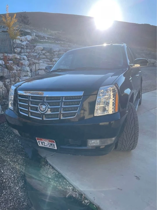 2012 Cadillac Escalade & EXT 3rd Gen - Image 4 of 12