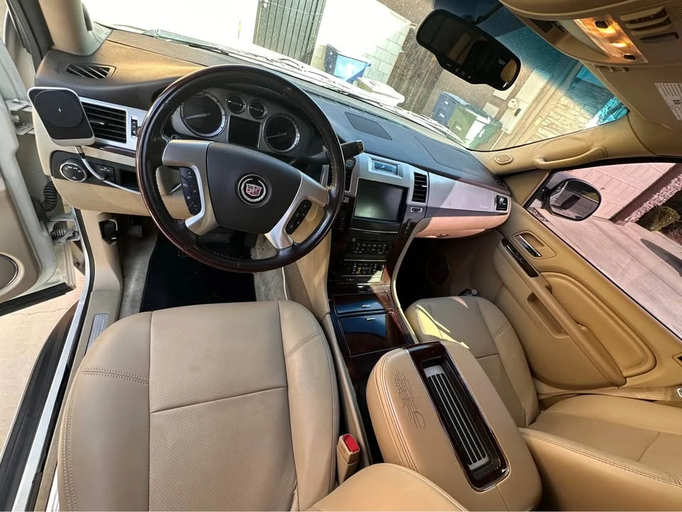 2012 Cadillac Escalade & EXT 3rd Gen - Image 6 of 12
