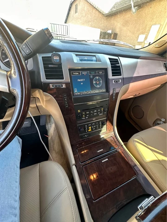 2012 Cadillac Escalade & EXT 3rd Gen - Image 7 of 12