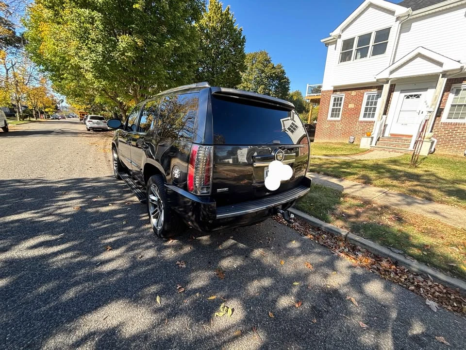 2012 Cadillac Escalade & EXT 3rd Gen - Image 4 of 6