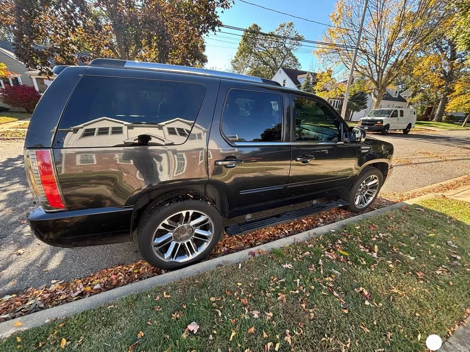 2012 Cadillac Escalade & EXT 3rd Gen - Image 6 of 6