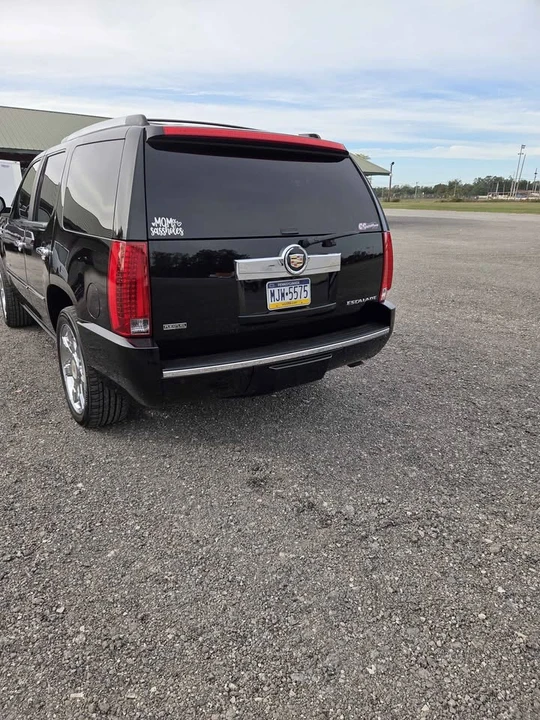 2012 Cadillac Escalade & EXT 3rd Gen - Image 2 of 7