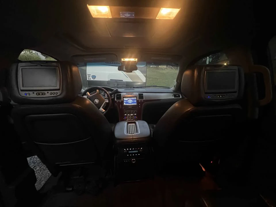 2012 Cadillac Escalade & EXT 3rd Gen - Image 6 of 11