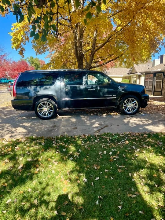 2012 Cadillac Escalade & EXT 3rd Gen - Image 5 of 19