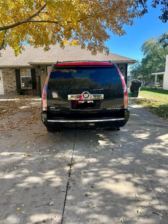 2012 Cadillac Escalade & EXT 3rd Gen - Image 7 of 19