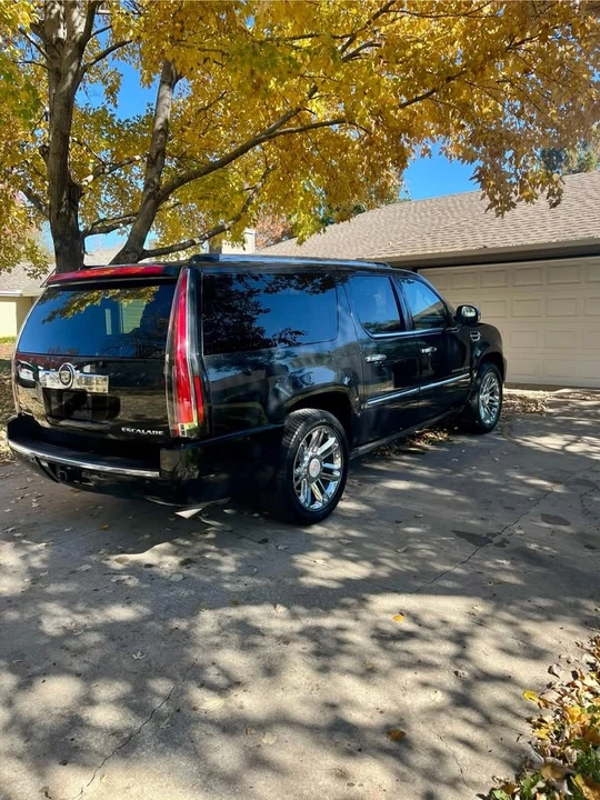 2012 Cadillac Escalade & EXT 3rd Gen - Image 6 of 19