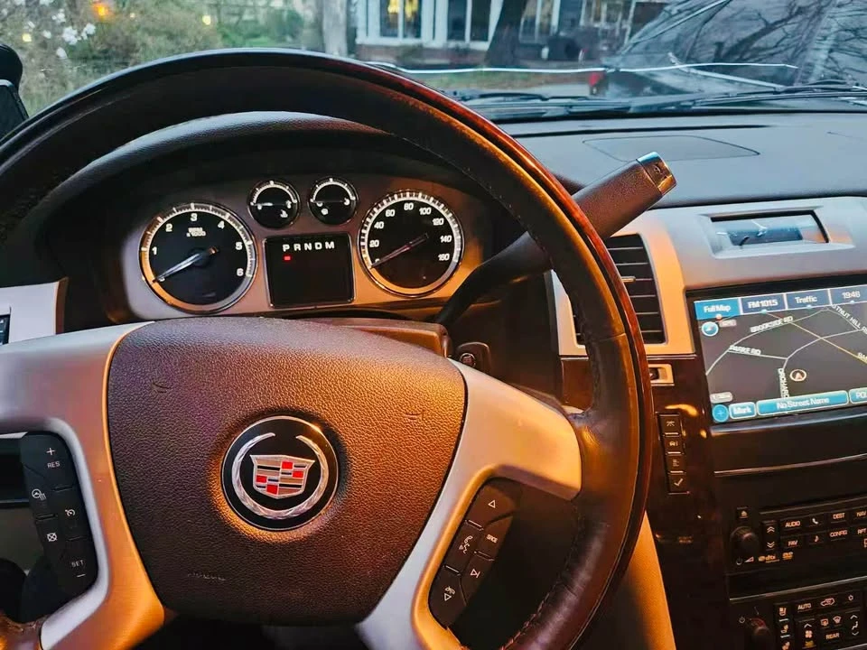 2012 Cadillac Escalade & EXT 3rd Gen - Image 5 of 11