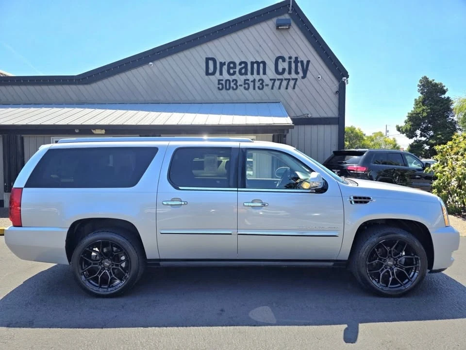 2012 Cadillac Escalade & EXT 3rd Gen - Image 4 of 17