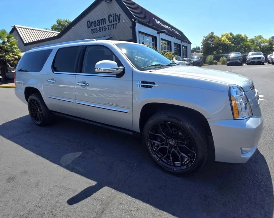 2012 Cadillac Escalade & EXT 3rd Gen - Image 9 of 17