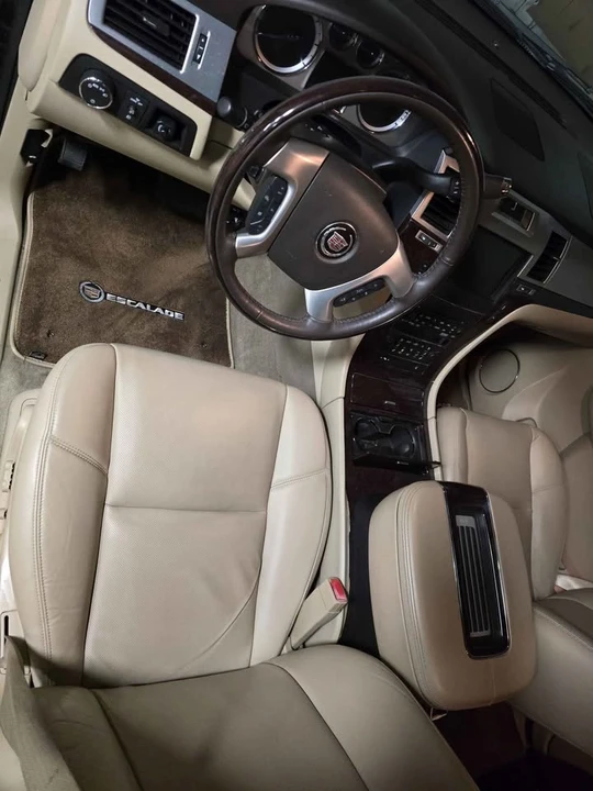 2012 Cadillac Escalade & EXT 3rd Gen - Image 3 of 10