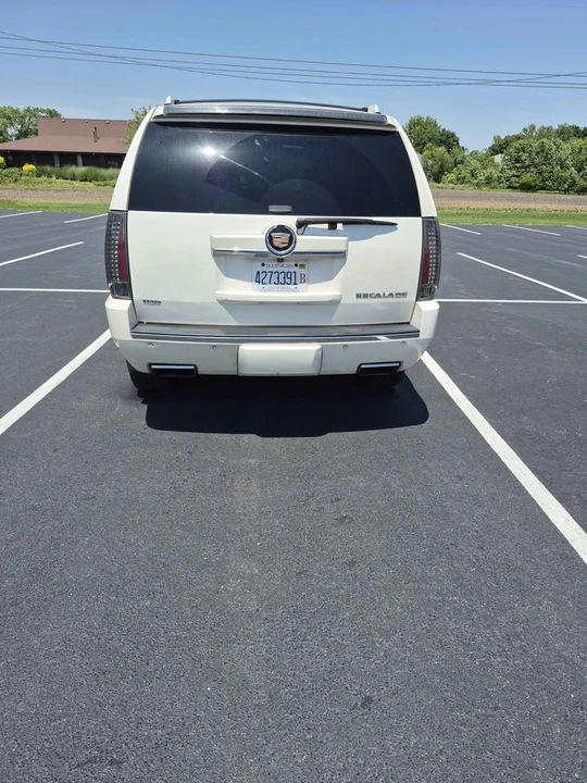 2012 Cadillac Escalade & EXT 3rd Gen - Image 4 of 9