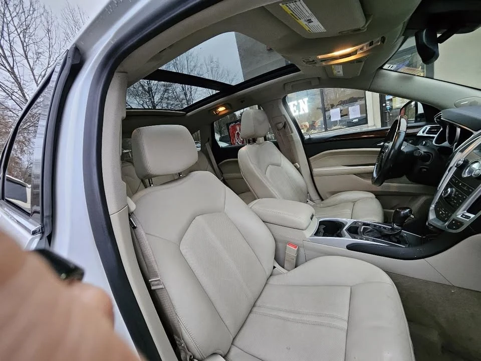 2012 Cadillac SRX - Image 9 of 16