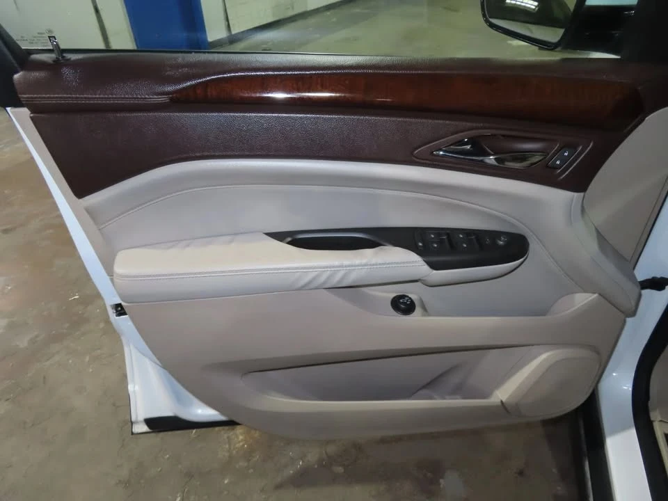 2012 Cadillac SRX - Image 9 of 20