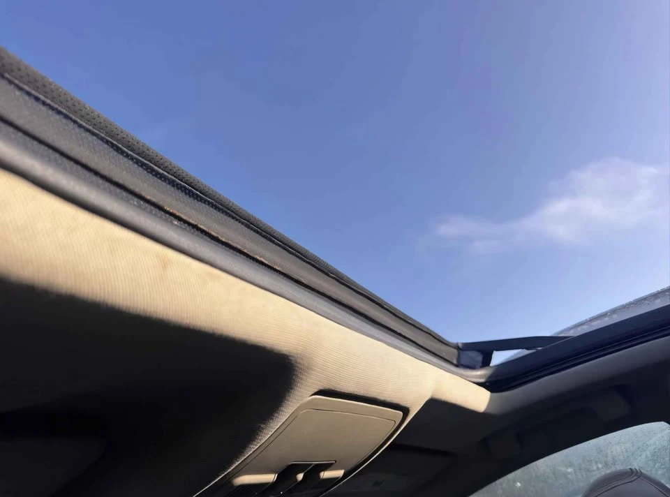 2012 Cadillac SRX - Image 10 of 20