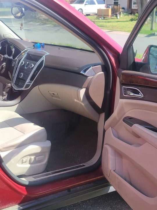 2012 Cadillac SRX - Image 9 of 16