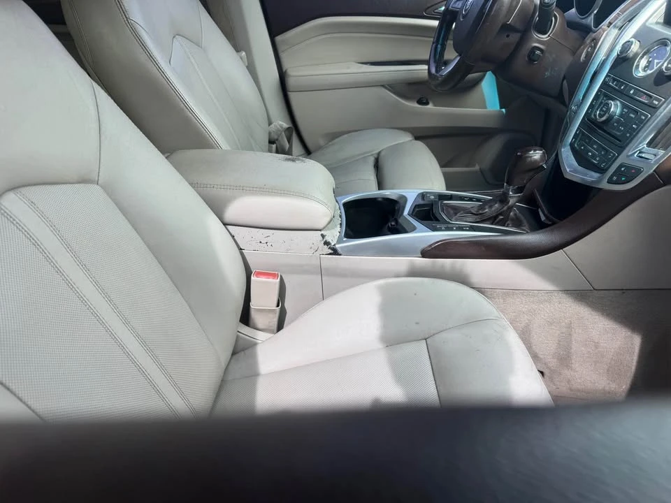 2012 Cadillac SRX - Image 8 of 12