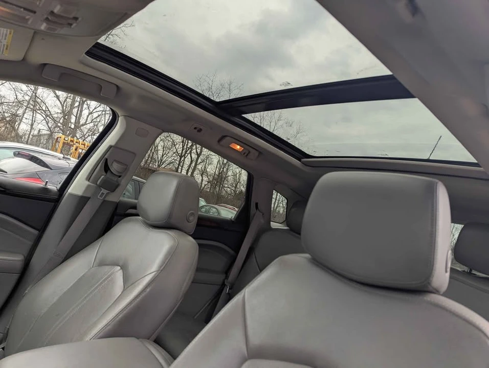 2012 Cadillac SRX - Image 9 of 20