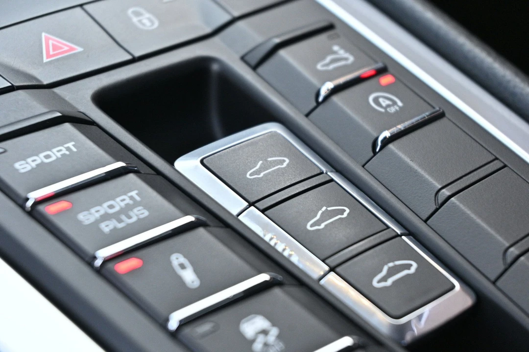 2012 Porsche 991 Carrera S - Image 19 of 25