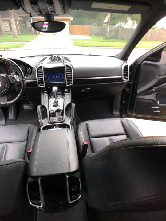 2012 Porsche 958 Cayenne - Image 14 of 17