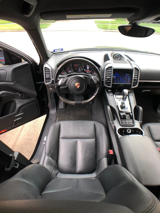 2012 Porsche 958 Cayenne - Image 12 of 17