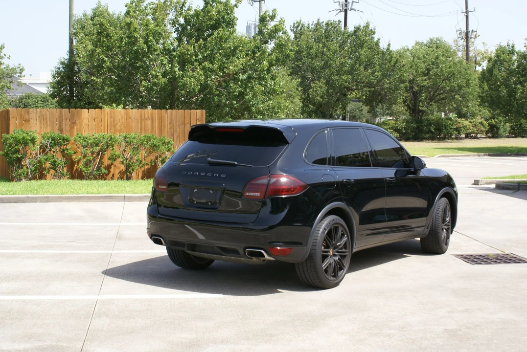 2012 Porsche 958 Cayenne - Image 8 of 17