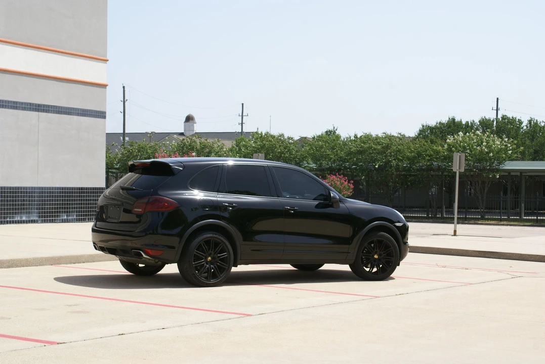 2012 Porsche 958 Cayenne - Image 6 of 17