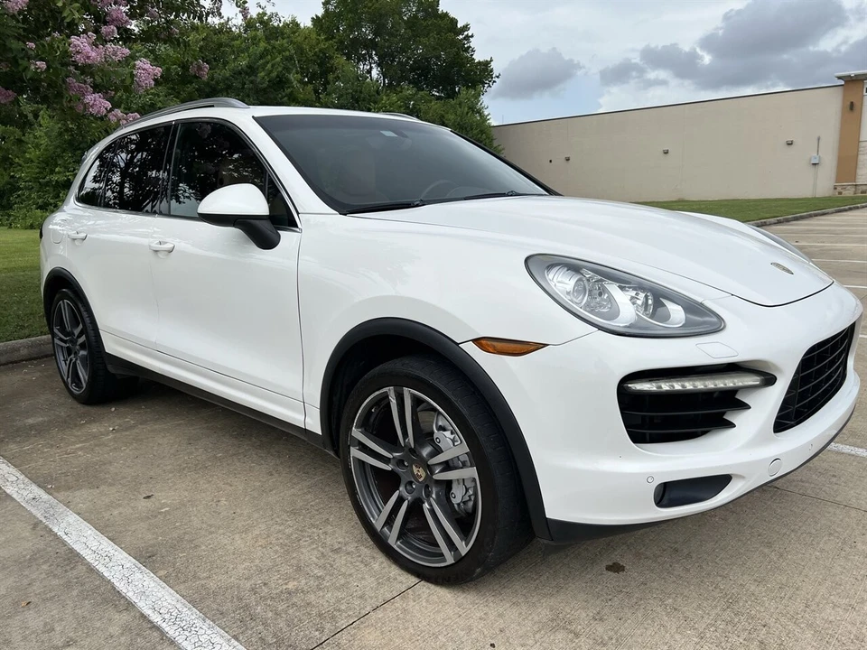 2012 Porsche 958 Cayenne S - Image 12 of 24