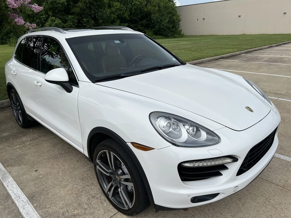2012 Porsche 958 Cayenne S - Image 13 of 24