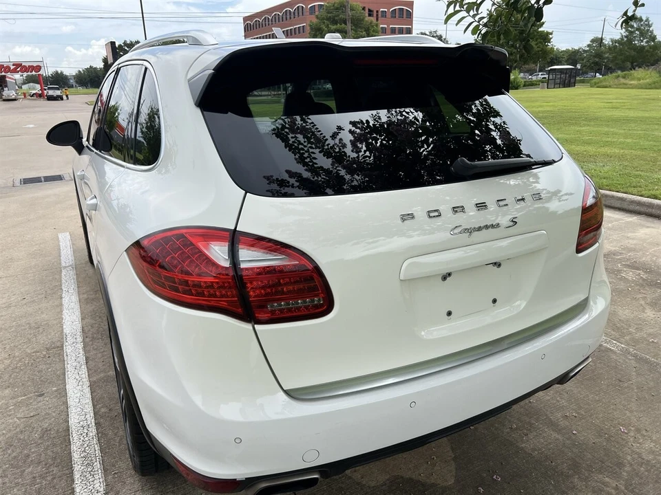 2012 Porsche 958 Cayenne S - Image 8 of 24