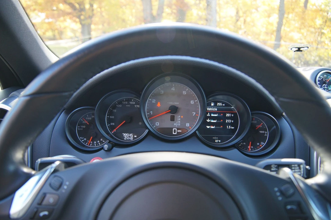 2012 Porsche 958 Cayenne S - Image 6 of 12