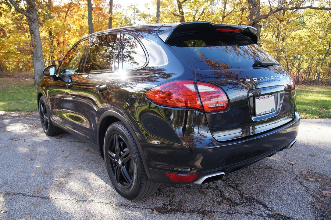2012 Porsche 958 Cayenne S - Image 3 of 12