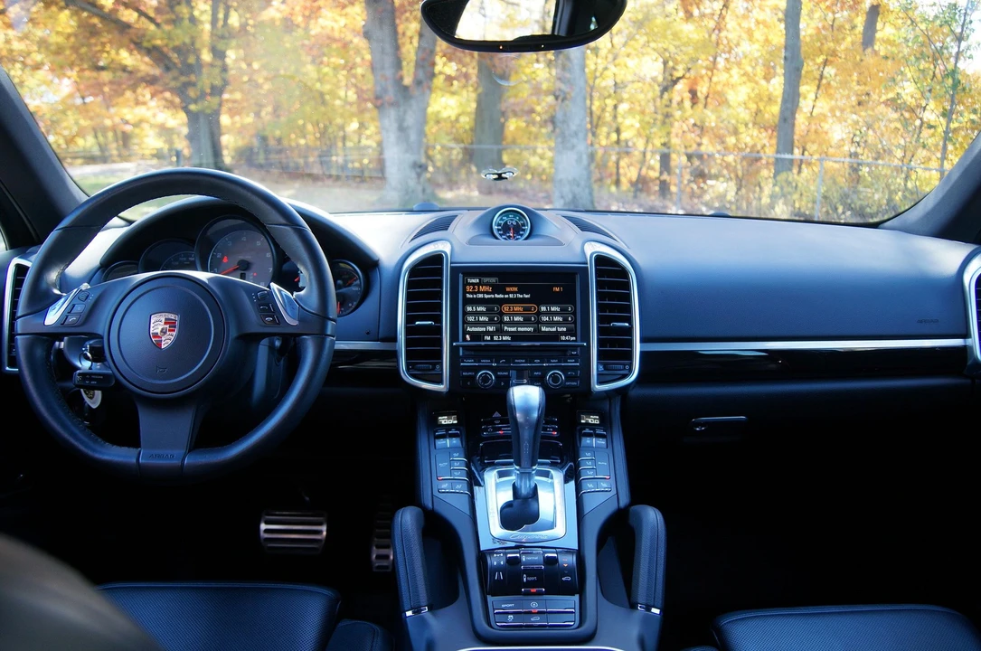 2012 Porsche 958 Cayenne S - Image 7 of 12