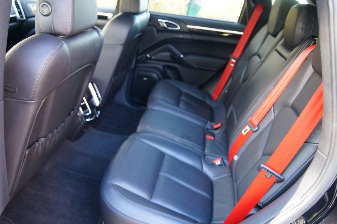2012 Porsche 958 Cayenne S - Image 10 of 12