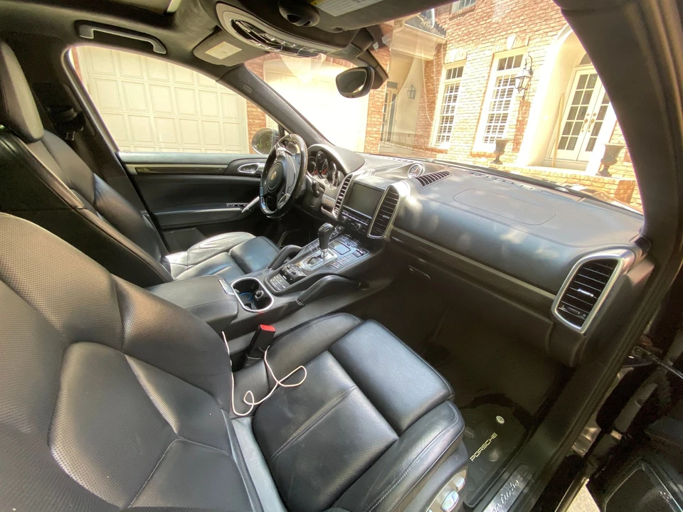 2012 Porsche 958 Cayenne Turbo - Image 8 of 9