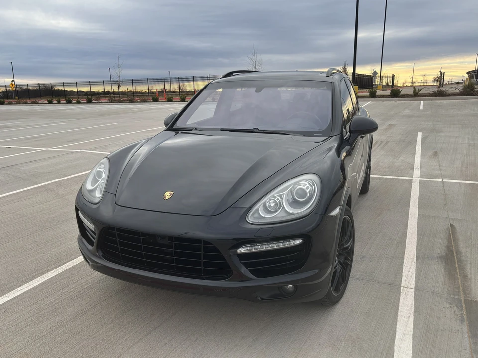 2012 Porsche 958 Cayenne Turbo - Image 2 of 24