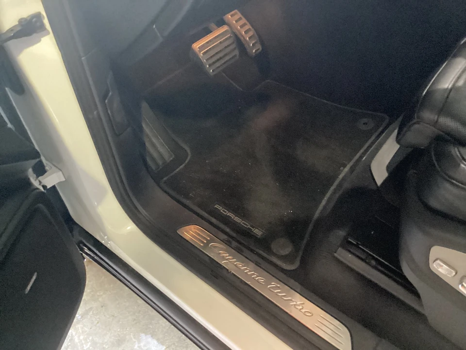 2012 Porsche 958 Cayenne Turbo - Image 12 of 22